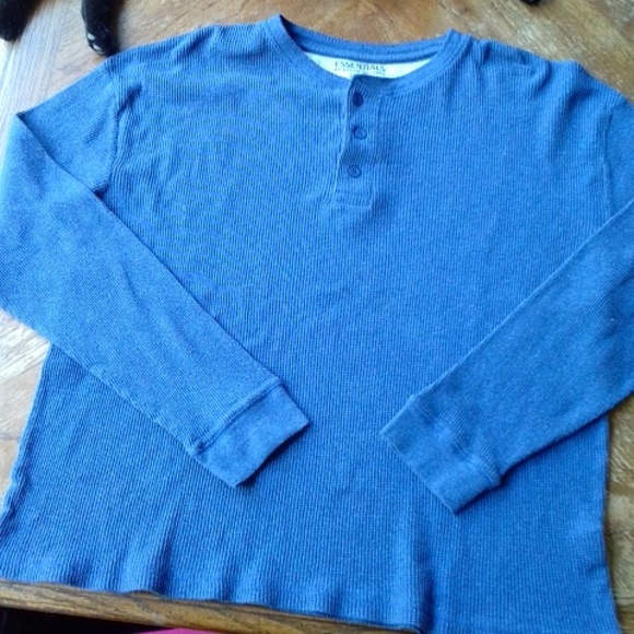 🍀Blue Thermal With Buttons ... Essentials by Seven Apparel!!!! - Picture 4 of 5